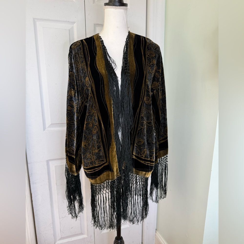 1920s Style Frank Lloyd Wright Fringed Velvet Robe